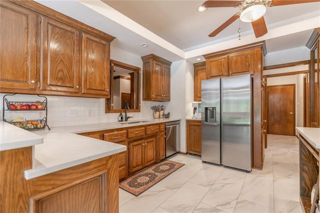13974 S Broadway, Edmond, OK 73034