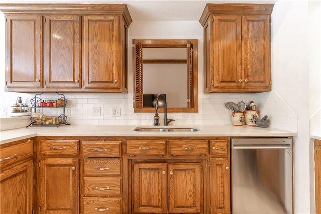 13974 S Broadway, Edmond, OK 73034