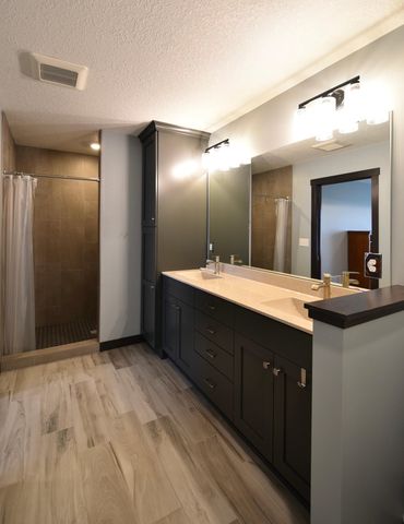 1800 20th Avenue Circle NE, Kasson, MN 55944