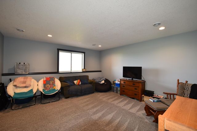 1800 20th Avenue Circle NE, Kasson, MN 55944