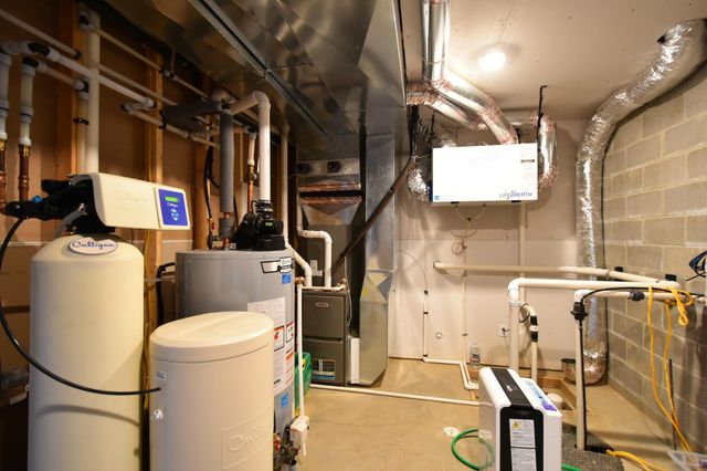 1800 20th Avenue Circle NE, Kasson, MN 55944