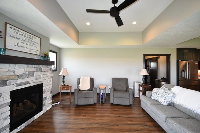 1800 20th Avenue Circle NE, Kasson, MN 55944