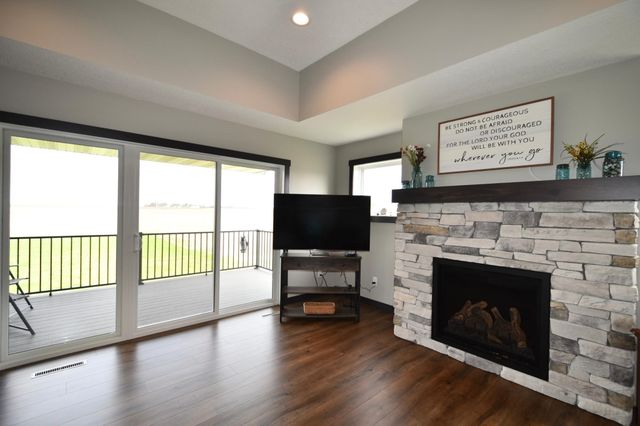 1800 20th Avenue Circle NE, Kasson, MN 55944