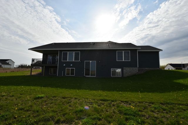 1800 20th Avenue Circle NE, Kasson, MN 55944