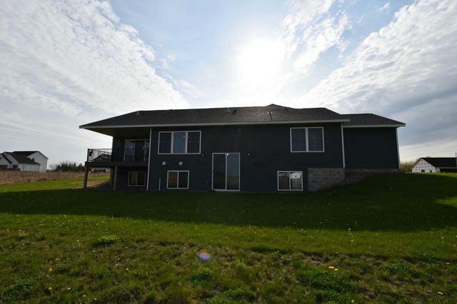 1800 20th Avenue Circle NE, Kasson, MN 55944