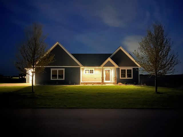 1800 20th Avenue Circle NE, Kasson, MN 55944