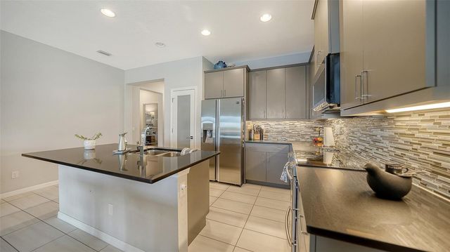 3115 TRUSTEE AVENUE, Sarasota, FL 34243