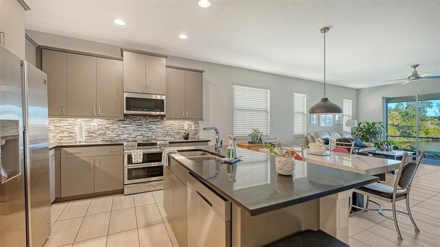 3115 TRUSTEE AVENUE, Sarasota, FL 34243