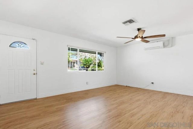 4231 Thomas St, Oceanside, CA 92056