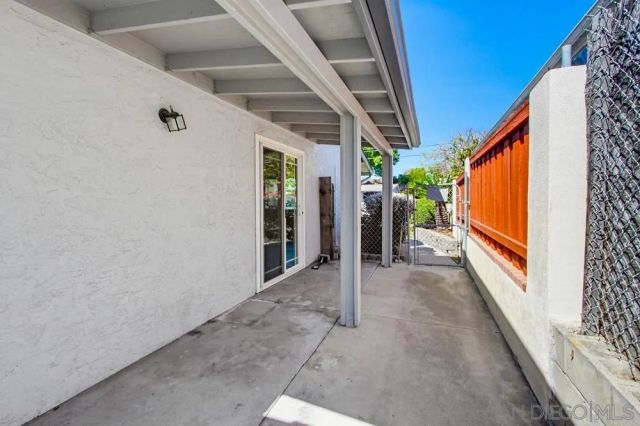 4231 Thomas St, Oceanside, CA 92056