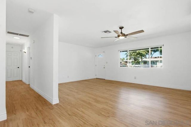 4231 Thomas St, Oceanside, CA 92056