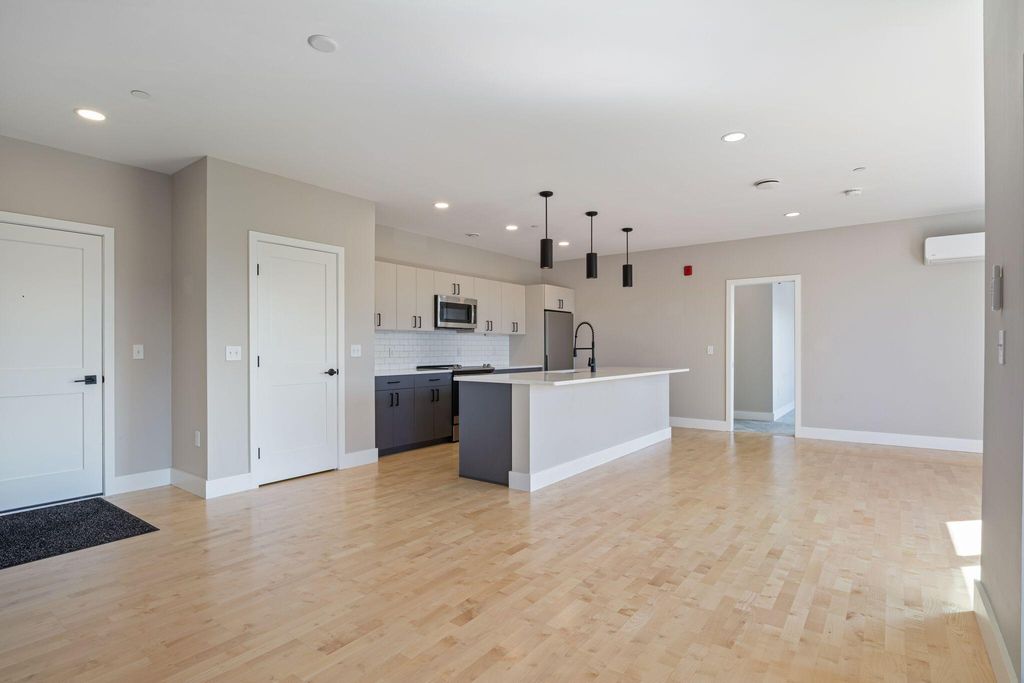 20 Upper Falls Road 402, Biddeford, ME 04005 — photo 4