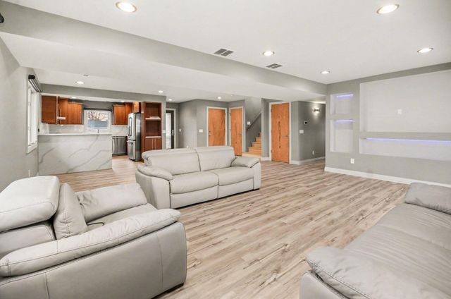 41285 Belvidere Street, Harrison Township, MI 48045