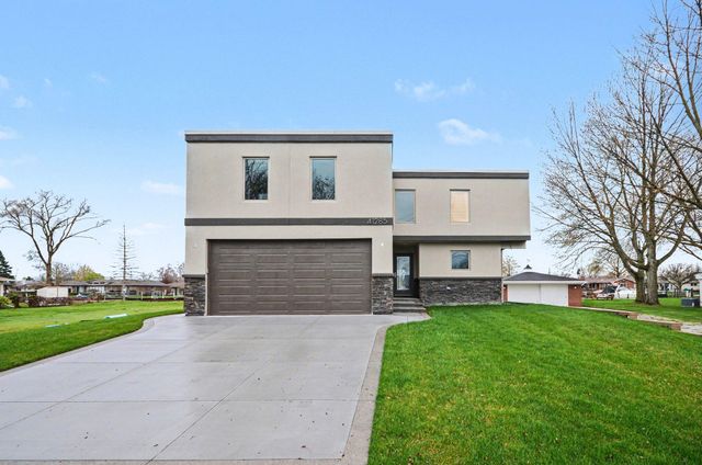 41285 Belvidere Street, Harrison Township, MI 48045