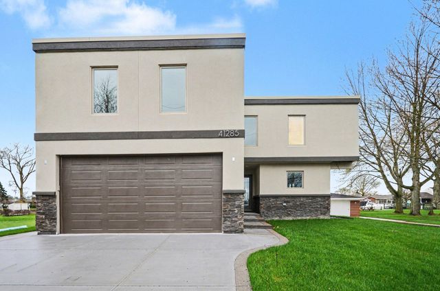 41285 Belvidere Street, Harrison Township, MI 48045