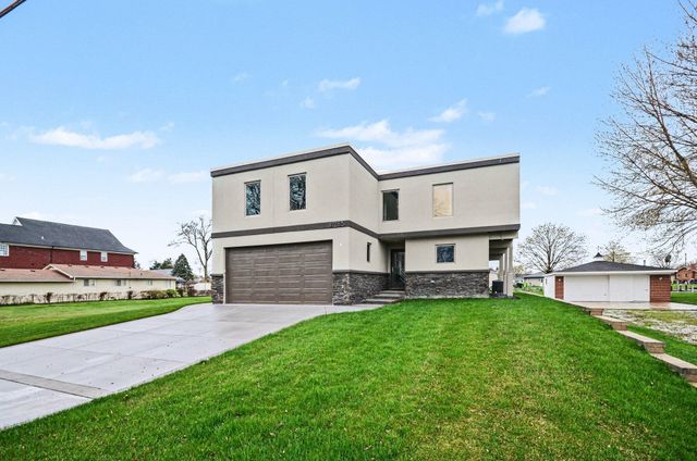 41285 Belvidere Street, Harrison Township, MI 48045