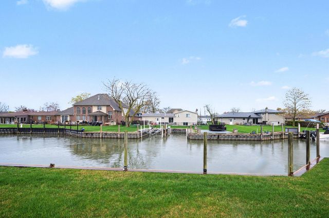 41285 Belvidere Street, Harrison Township, MI 48045