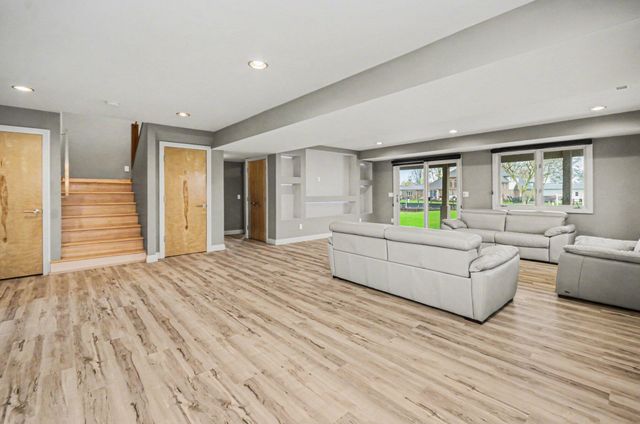 41285 Belvidere Street, Harrison Township, MI 48045