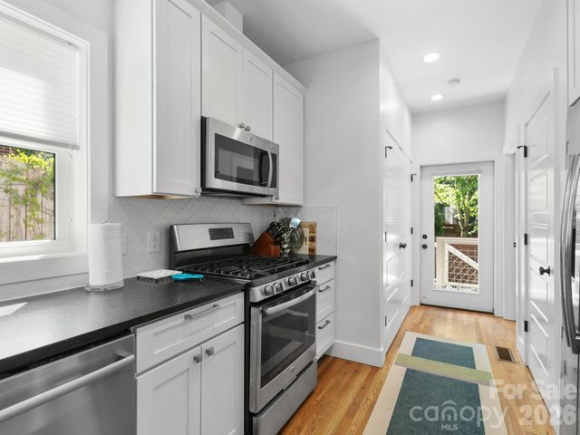 46 Rumbough Place, Asheville, NC 28806