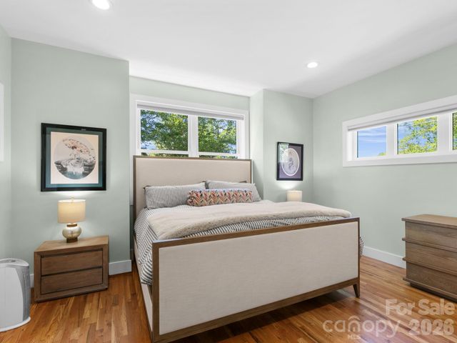 46 Rumbough Place, Asheville, NC 28806
