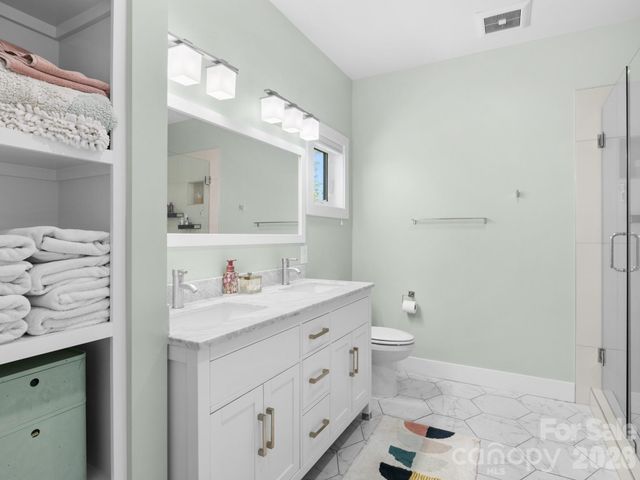 46 Rumbough Place, Asheville, NC 28806