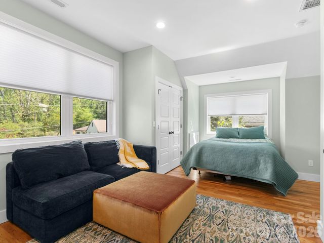 46 Rumbough Place, Asheville, NC 28806