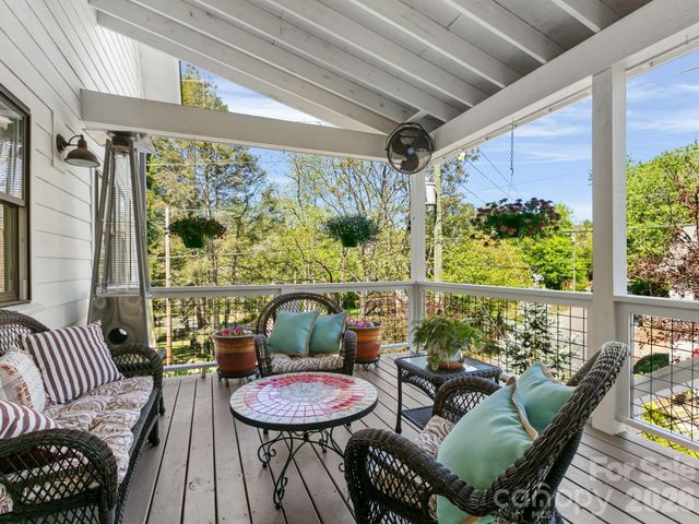 46 Rumbough Place, Asheville, NC 28806