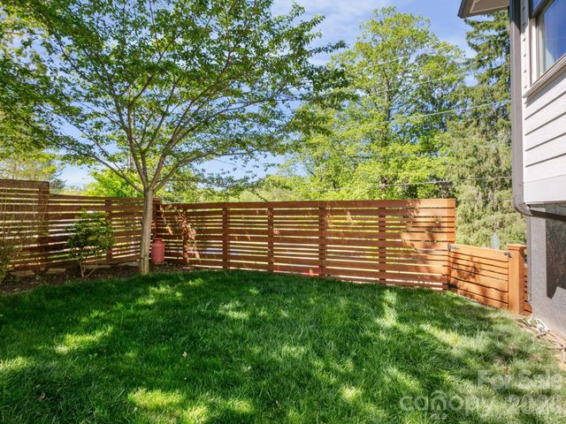46 Rumbough Place, Asheville, NC 28806