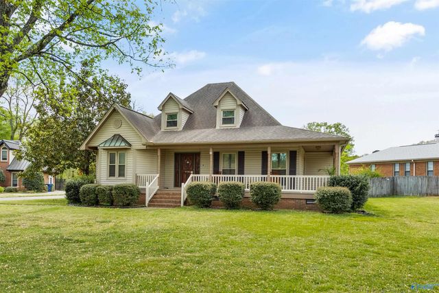 9700 Welch Circle SE, Huntsville, AL 35803