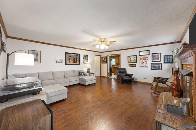 9700 Welch Circle SE, Huntsville, AL 35803