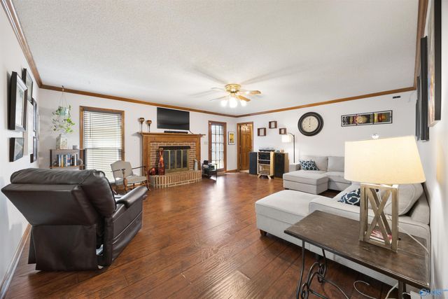 9700 Welch Circle SE, Huntsville, AL 35803