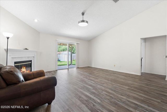 9454 STAPLEHURST Drive, Jacksonville, FL 32244