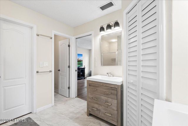 9454 STAPLEHURST Drive, Jacksonville, FL 32244