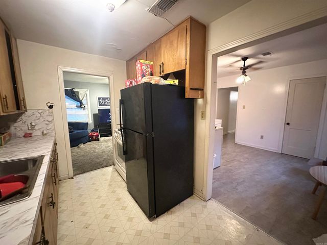 16 Shirley St., Pine Bluff, AR 71602