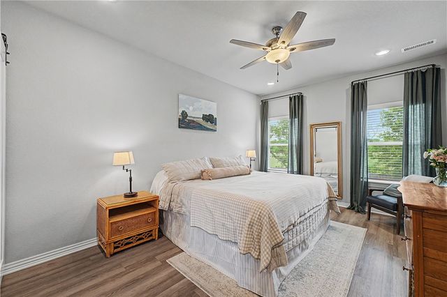 1141 Riverside Drive, Bentonville, AR 72713