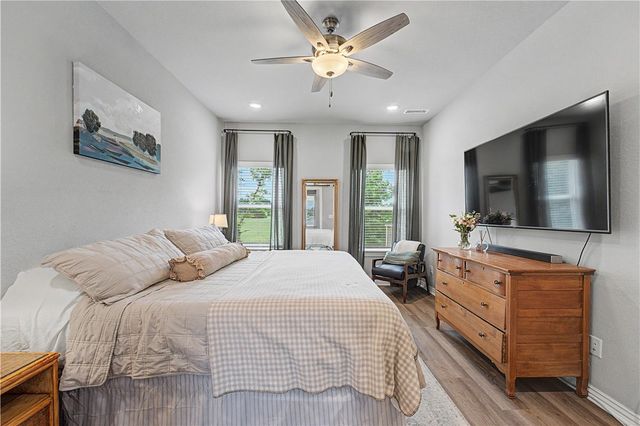 1141 Riverside Drive, Bentonville, AR 72713