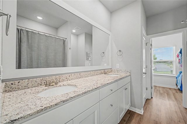 1141 Riverside Drive, Bentonville, AR 72713