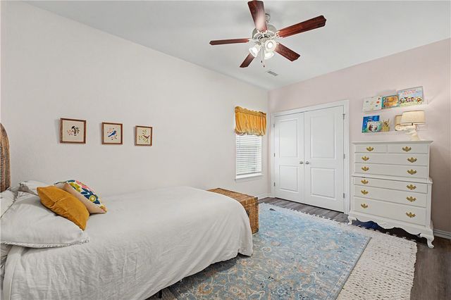 1141 Riverside Drive, Bentonville, AR 72713