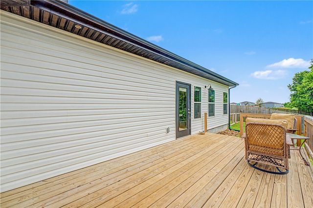 1141 Riverside Drive, Bentonville, AR 72713
