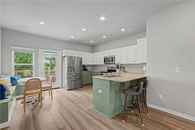 1141 Riverside Drive, Bentonville, AR 72713