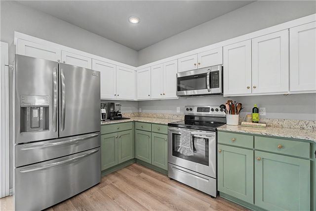 1141 Riverside Drive, Bentonville, AR 72713