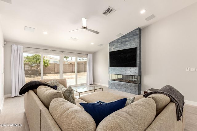 1513 S 108TH Way, Chandler, AZ 85286