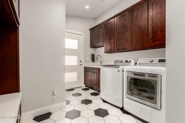 1513 S 108TH Way, Chandler, AZ 85286