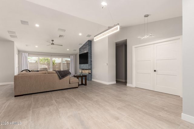 1513 S 108TH Way, Chandler, AZ 85286