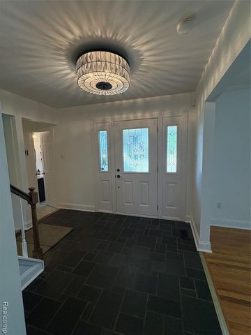 3028 Caswell Drive, Troy, MI 48084