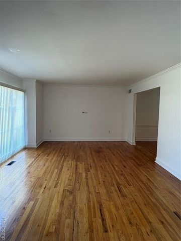 3028 Caswell Drive, Troy, MI 48084