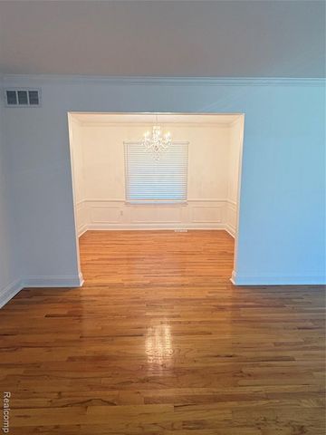 3028 Caswell Drive, Troy, MI 48084