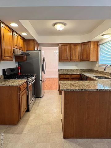 3028 Caswell Drive, Troy, MI 48084
