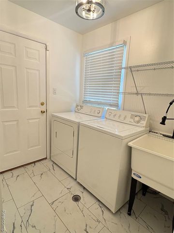 3028 Caswell Drive, Troy, MI 48084
