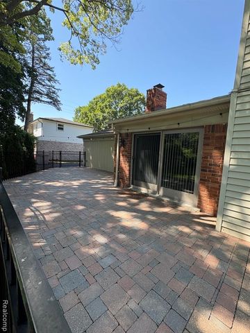 3028 Caswell Drive, Troy, MI 48084